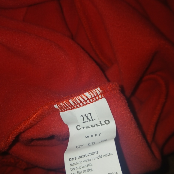 Red Cycollo Buttoned Top - Picture 5 of 5